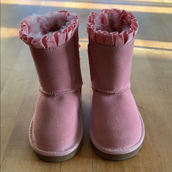 UGG Other - 🎀UGG toddler girls’ pink bailey ruffle boot🎀